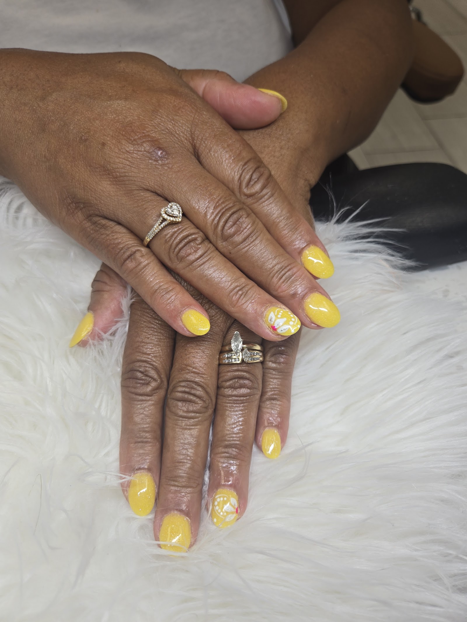 European Nail & Salon nail photo 8